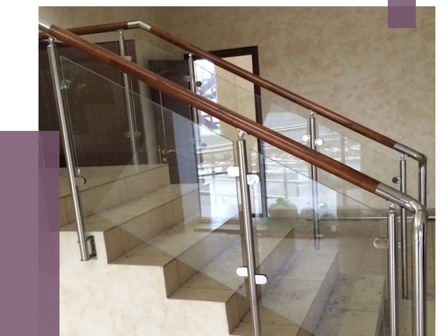 Комбинированные перила из металла и дерева в Касимах