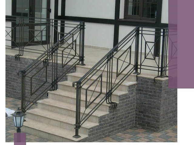 Перила для крыльца в Касимах — монтаж, изготовление и установка