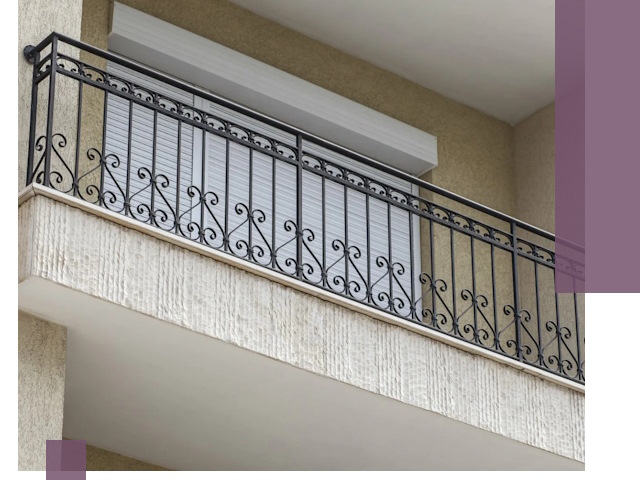 Балконные ограждения из металла и стекла в Касимах для домов