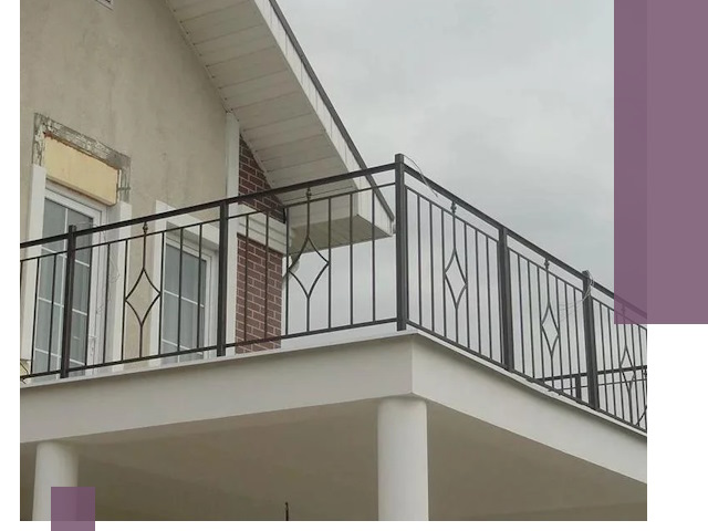 Изготовление балконных ограждений в Касимах из металла и стекла